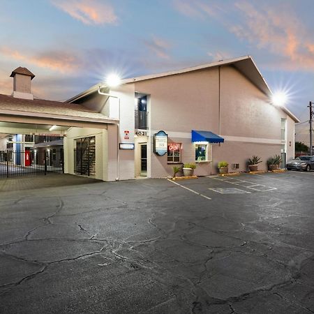 Travel Inn Phoenix Bagian luar foto